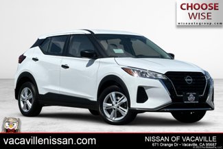 New 2025 Nissan Kicks Play S image 1