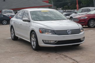 Used 2015 Volkswagen Passat 1.8T Limited Edition image 1