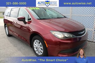 Used 2017 Chrysler Pacifica Touring w/ Tire & Wheel Group image 1