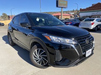 Used 2021 Nissan Kicks S image 1