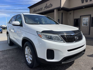 Used 2015 Kia Sorento LX image 1