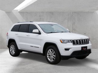 Used 2018 Jeep Grand Cherokee Laredo image 1
