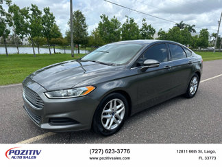 Used 2016 Ford Fusion SE image 1