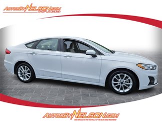 Used 2020 Ford Fusion SE image 1