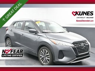 Used 2021 Nissan Kicks SV image 1