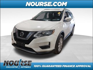 Used 2017 Nissan Rogue SV image 1