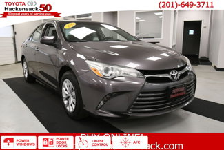 Used 2015 Toyota Camry LE image 1