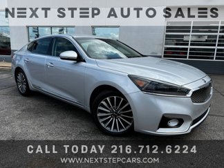 Used 2017 Kia Cadenza Premium image 1