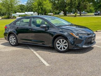 Used 2022 Toyota Corolla LE image 1