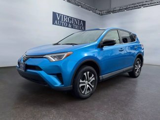 Used 2018 Toyota RAV4 LE image 1