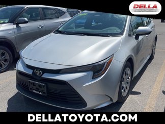 Used 2025 Toyota Corolla LE image 1