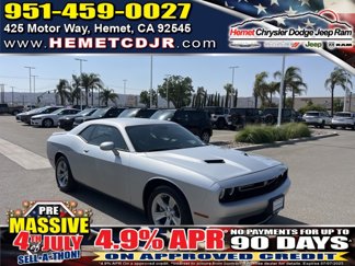 Used 2022 Dodge Challenger SXT image 1