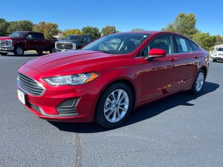 Used 2020 Ford Fusion SE image 1