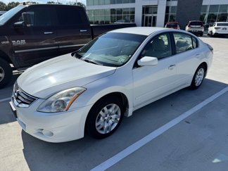 Used 2010 Nissan Altima 2.5 S image 1