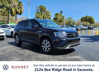 Certified 2022 Volkswagen Taos SE image 1