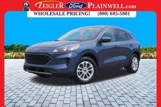 Used 2020 Ford Escape SE image 1
