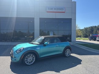 Used 2019 MINI Cooper S w/ Signature Upholstery Package image 1