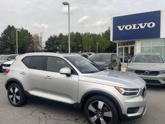 Used 2019 Volvo XC40 T5 Momentum image 1