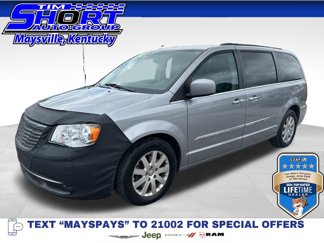 Used 2016 Chrysler Town & Country Touring w/ Driver Convenience Group image 1