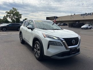 Used 2021 Nissan Rogue SV image 1