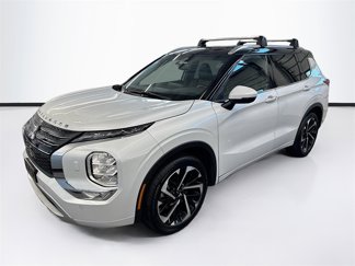 Used 2023 Mitsubishi Outlander SEL image 1