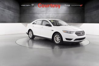 Used 2013 Ford Taurus SE image 1