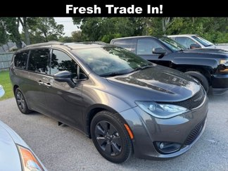 Used 2020 Chrysler Pacifica Limited w/ Advanced Safetytec Group image 1