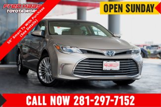 Used 2018 Toyota Avalon Limited image 1