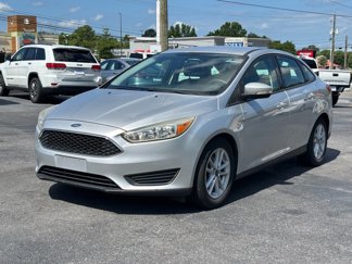 Used 2017 Ford Focus SE image 1
