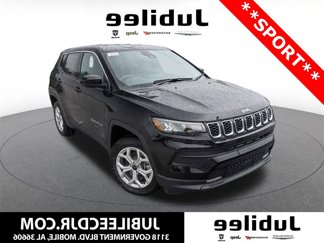 Used 2024 Jeep Compass Sport image 1