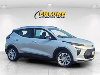 Used 2023 Chevrolet Bolt EUV LT w/ Comfort Package image 1