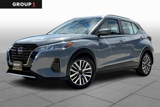 Used 2023 Nissan Kicks SV image 1
