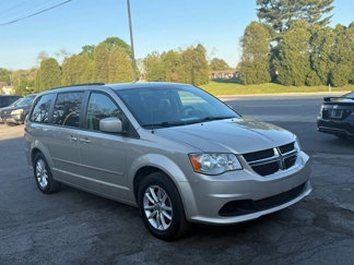 Used 2015 Dodge Grand Caravan SXT image 1