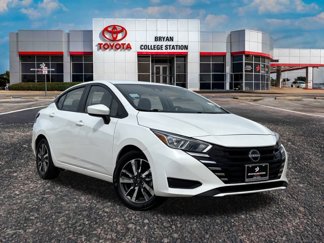 Used 2024 Nissan Versa SV image 1