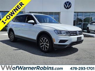 Used 2021 Volkswagen Tiguan SE w/ Panoramic Sunroof Package image 1