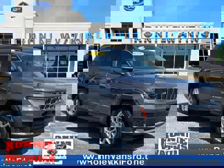 Used 2023 Jeep Grand Cherokee L Laredo image 1