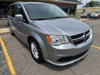 Used 2016 Dodge Grand Caravan SXT image 1
