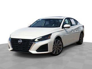 Used 2023 Nissan Altima 2.5 SL image 1