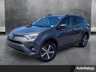 Used 2018 Toyota RAV4 XLE image 1