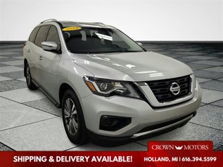 Used 2018 Nissan Pathfinder S image 1
