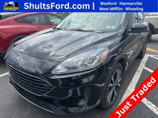 Used 2021 Ford Escape SE w/ SE Sport Appearance Package image 1
