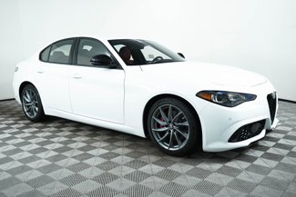 New 2024 Alfa Romeo Giulia Sprint image 1