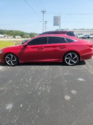 Used 2018 Honda Accord Sport image 1