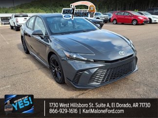 Used 2025 Toyota Camry SE image 1