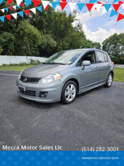 Used 2011 Nissan Versa SL image 1