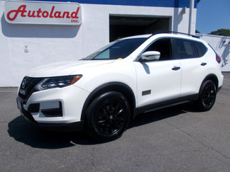 Used 2017 Nissan Rogue SV image 1