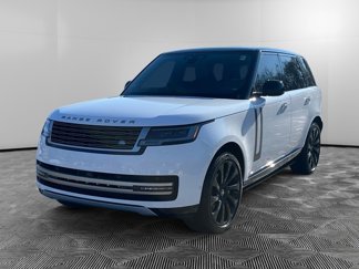Used 2025 Land Rover Range Rover SE image 1