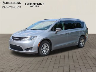 Used 2019 Chrysler Pacifica Touring-L image 1