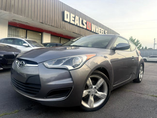 Used 2013 Hyundai Veloster image 1