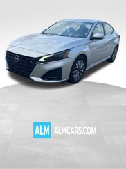 Used 2023 Nissan Altima 2.5 SV image 1